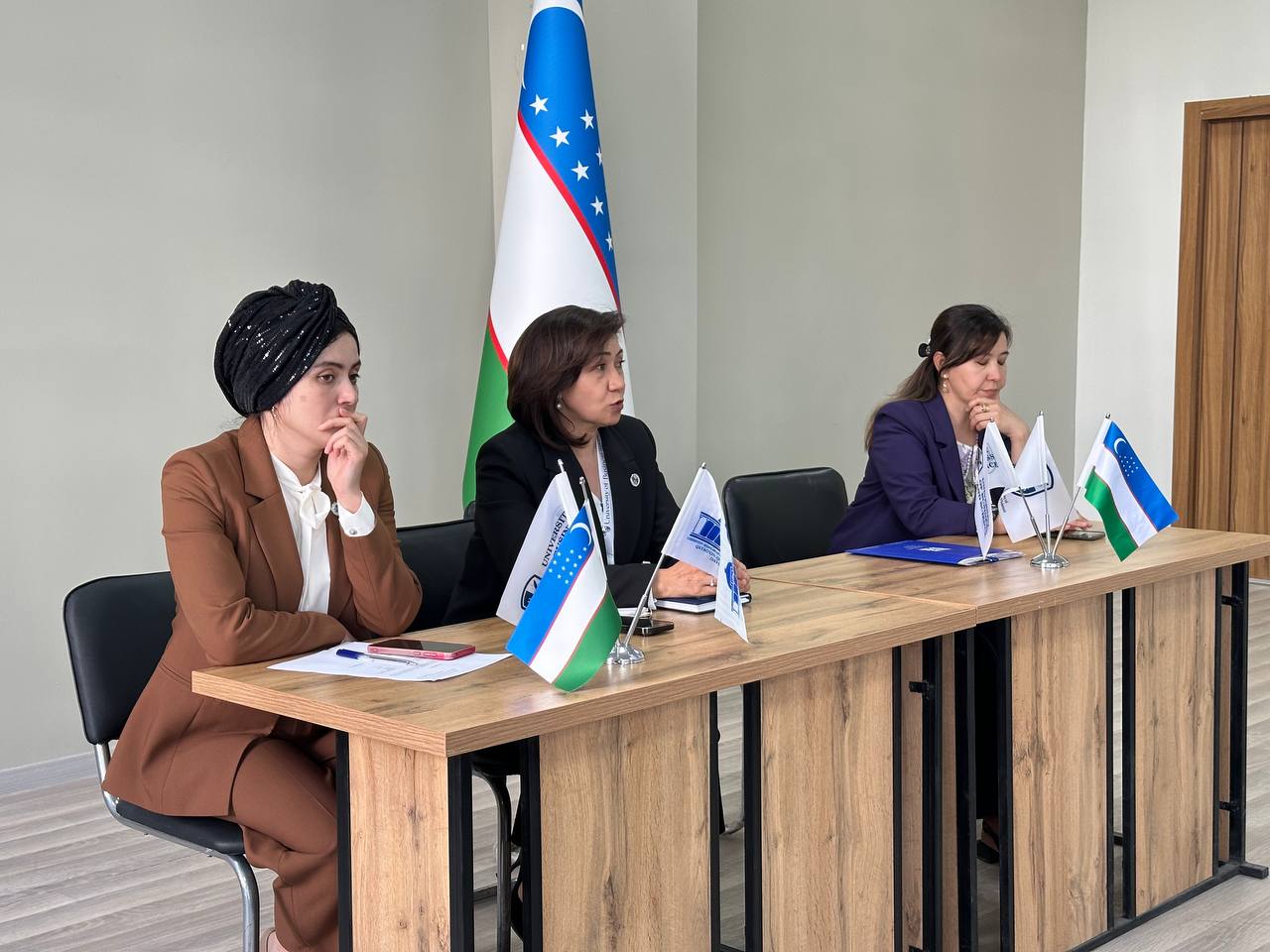 Talaba qizlar bilan uchrashuv