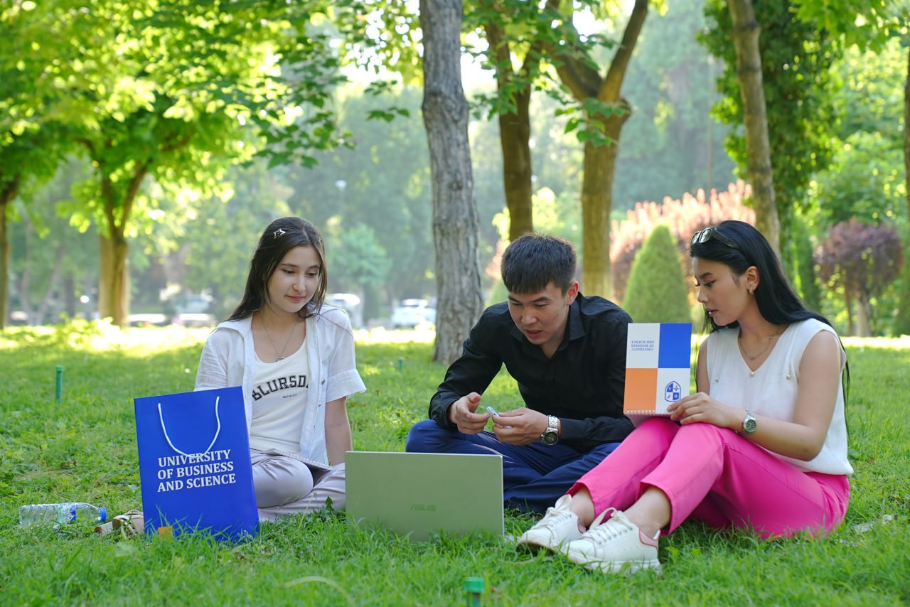 Universitet haqida rasm